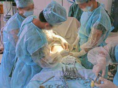 试管婴儿攻略代孕-泰国代孕妈妈_剖腹产分娩全过程（视频截图）